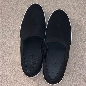 vince warren black slip on sneakers 6.5